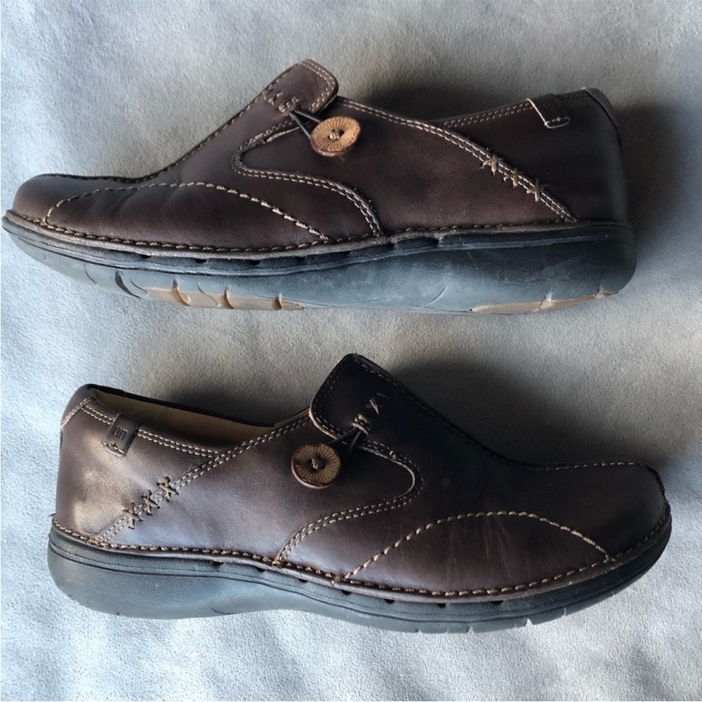 Clarks ~ Un Loop Slip On ~ Women’s Size 8